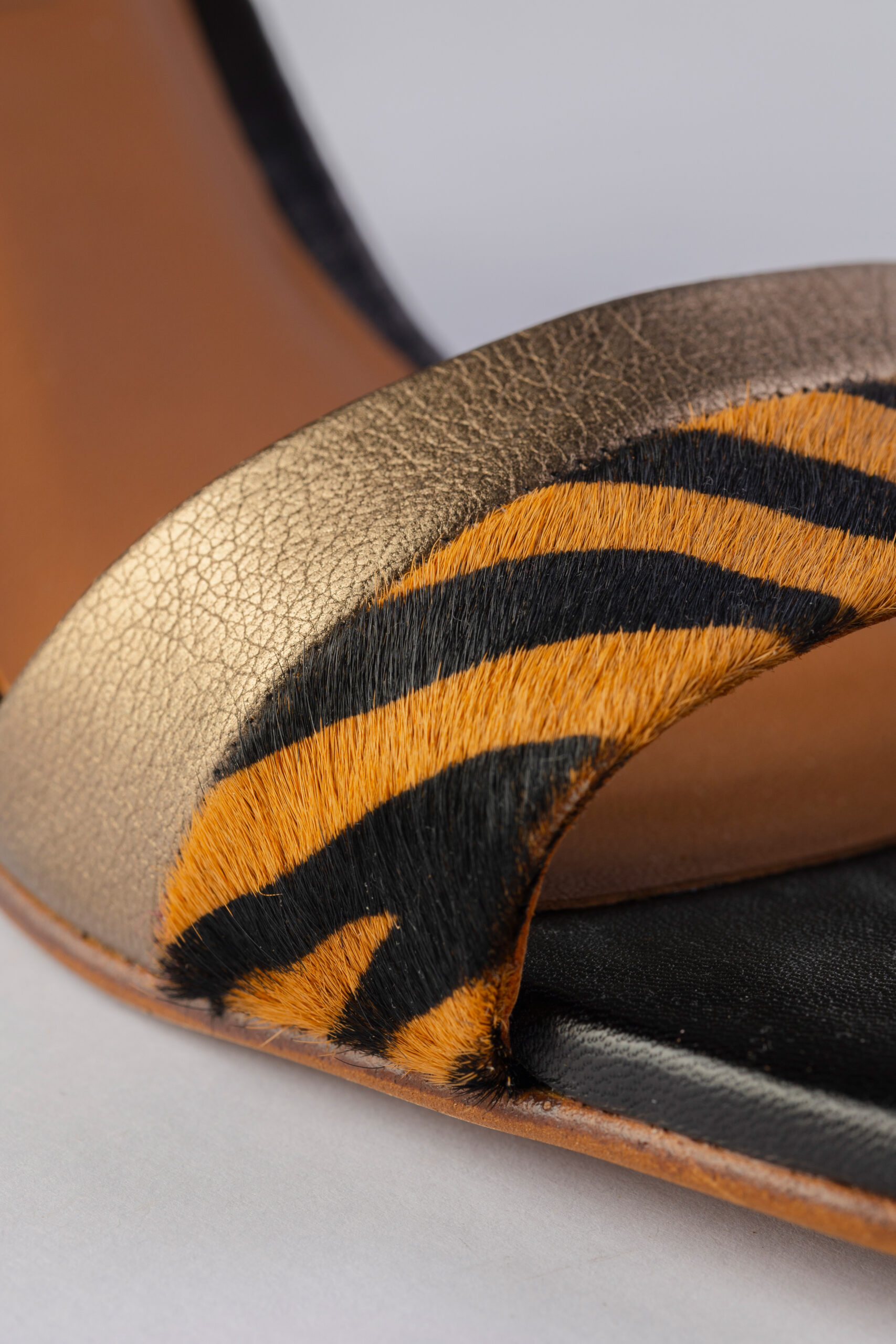 Sandalia de tacón Piero equus naranja oro oscuro - Imagen 5