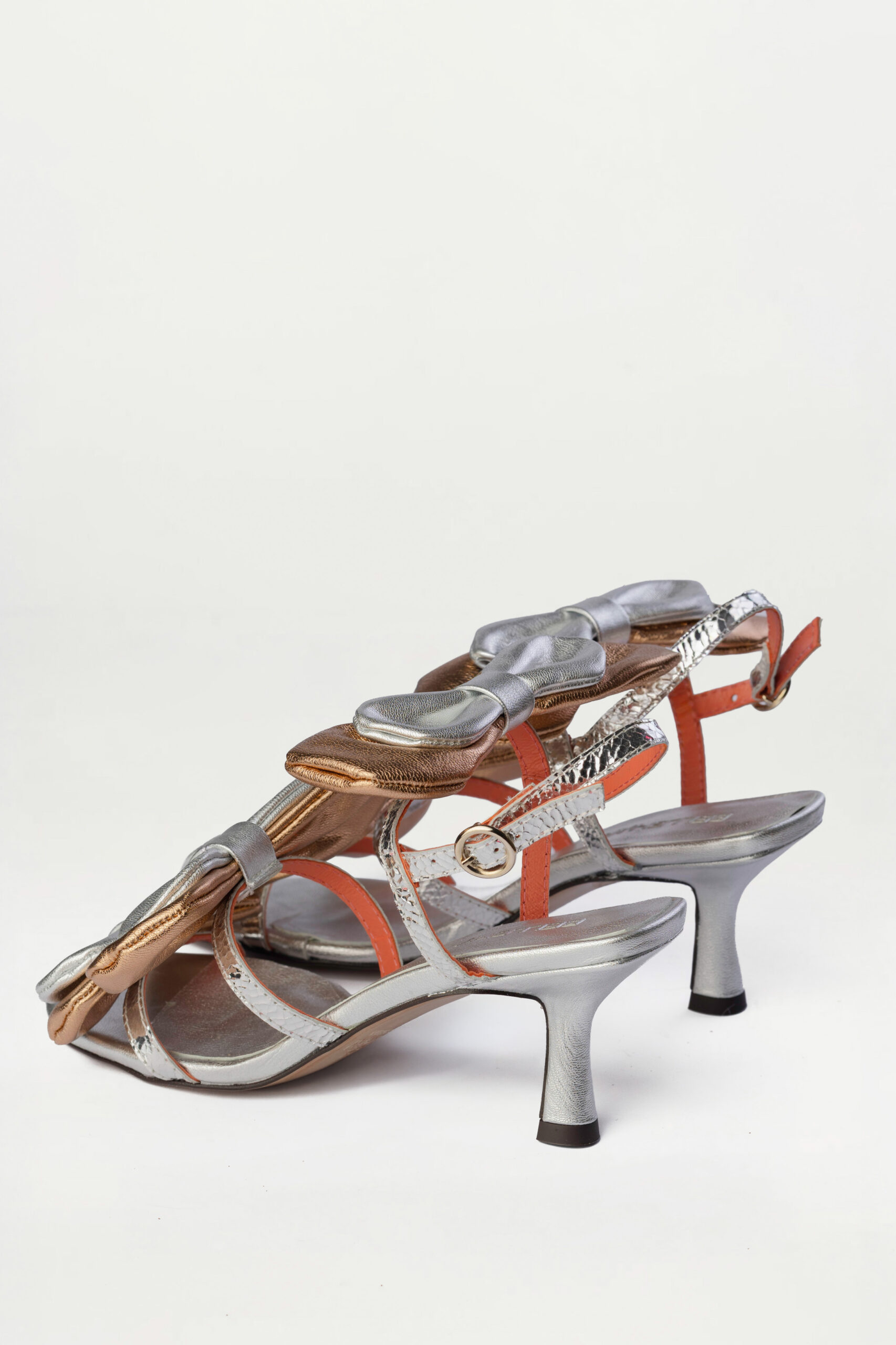 Sandalia de tacón slingback Boucle plata - Imagen 2
