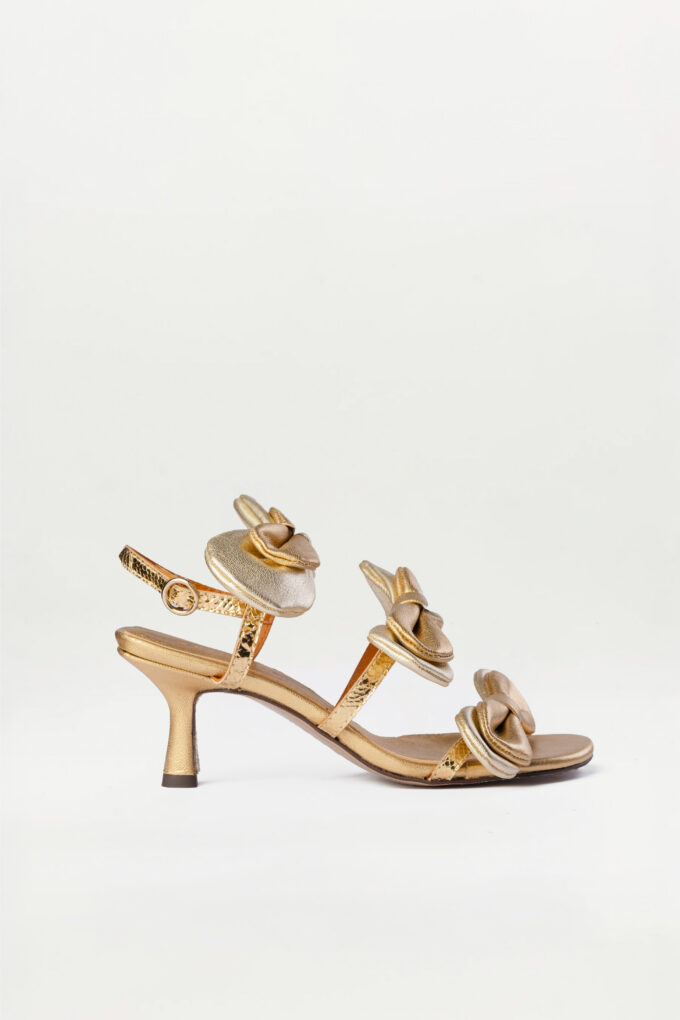 Sandalia de tacón slingback Boucle oro