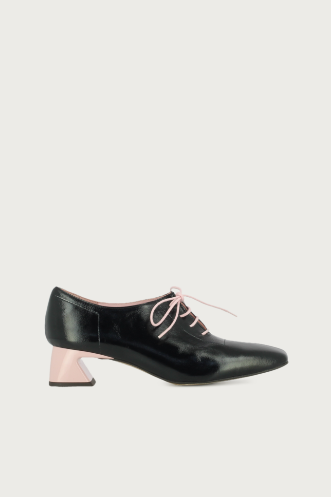 Zapato oxford Gatsby negro rosa